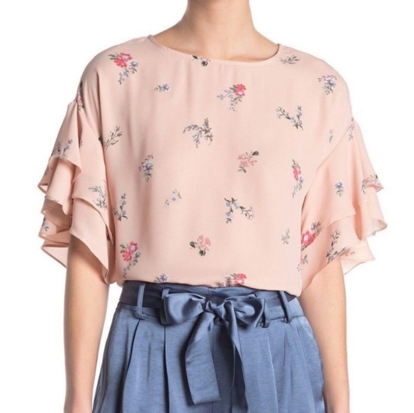 Vince Camuto Tops - Vince Camuto Peach Bellini Floral Blouse in Size L